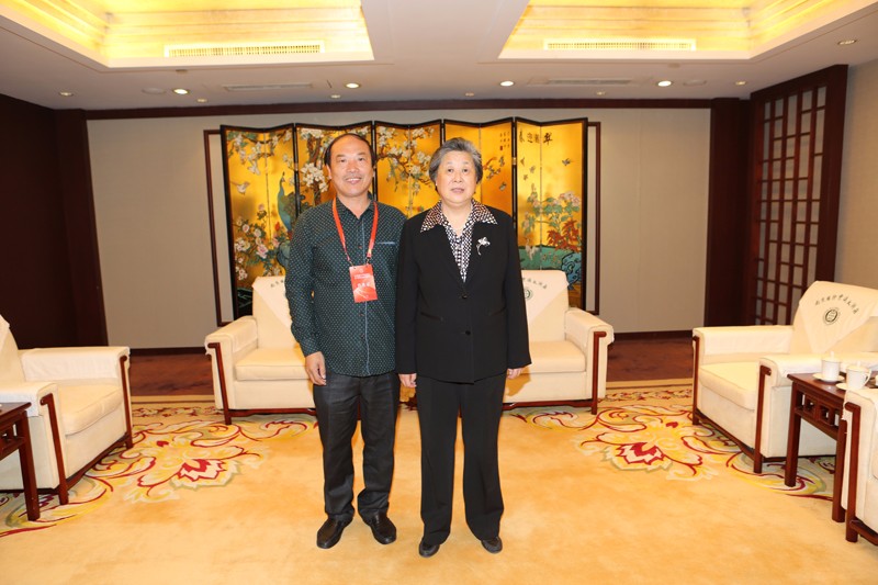 朱馆与重要领导人合影