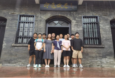 江苏大学能动学院乡“振”社会实践团队参观冷遹纪念馆